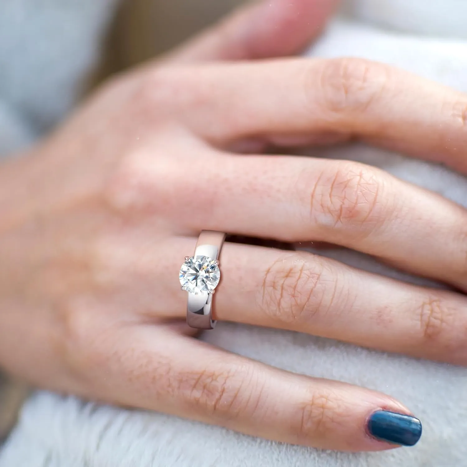 2CT Solitare Moissanite Engagement Ring D Color VVS1 Clarity Anniversary Rings 925 Sterling Silver 4 Prong Moissanite Ring for Women or Wife Gifts