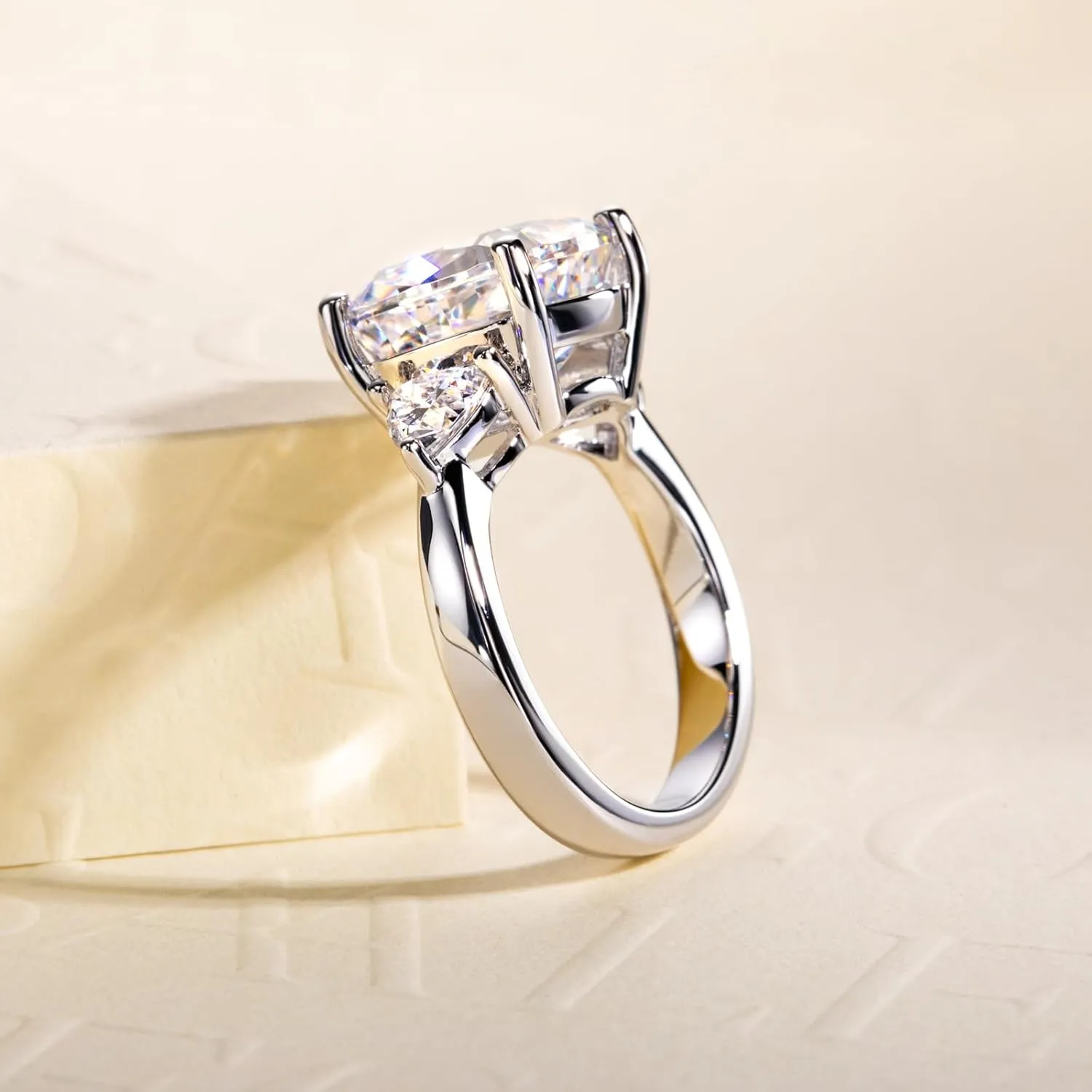 5ct-7ct Cubic Zirconia 3 Stones Engagement Rings 5A Grade Simulated Diamond Round Cut/Cushion Cut/Asscher Cut/Heart Cut/Emerald Cut CZ Anniversary Promise Wedding Rings for Women