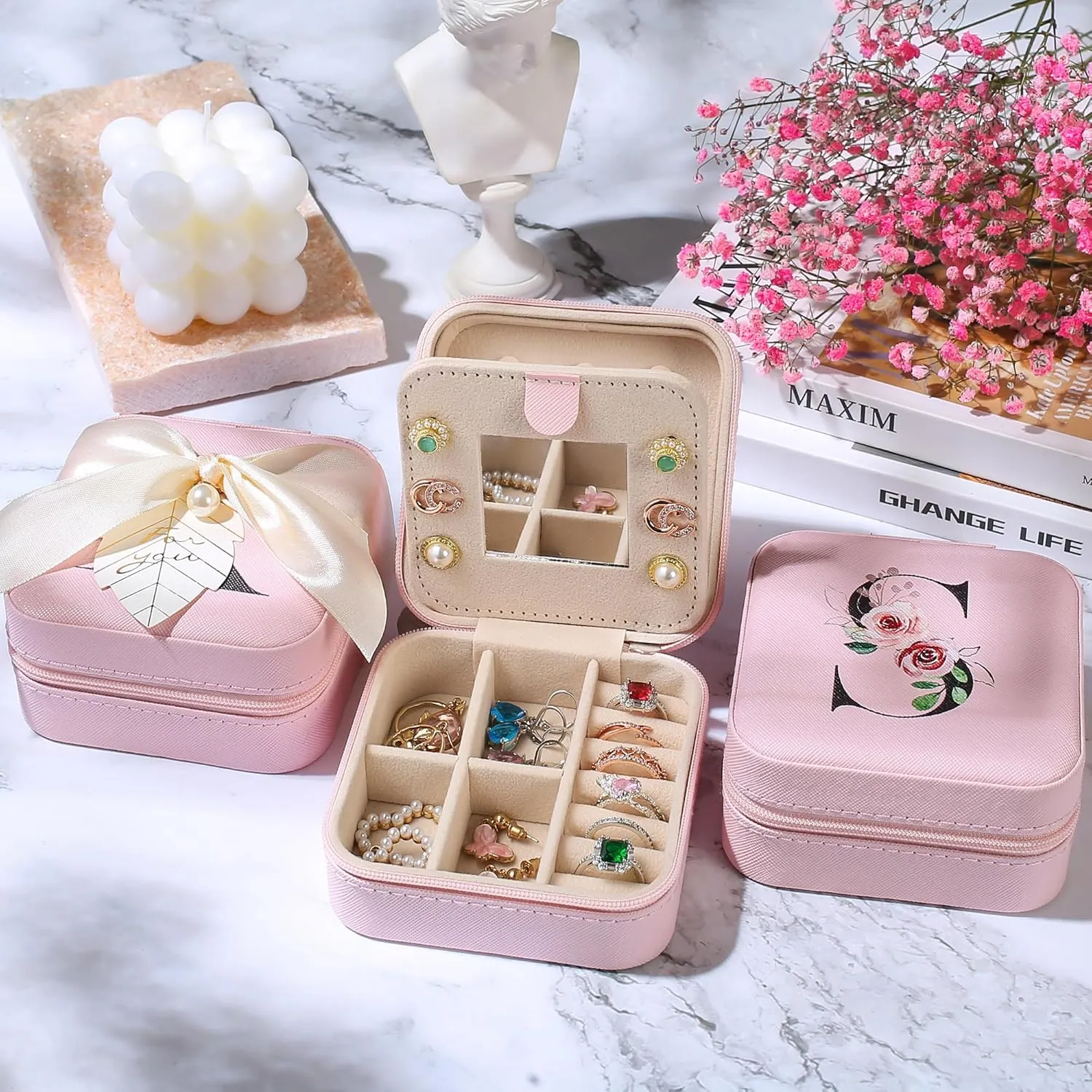 AYGXU Initial Jewelry Storage Set, Personalized Pink L Travel Case with Glass Cup & Bamboo Lid, Bridesmaid Gift