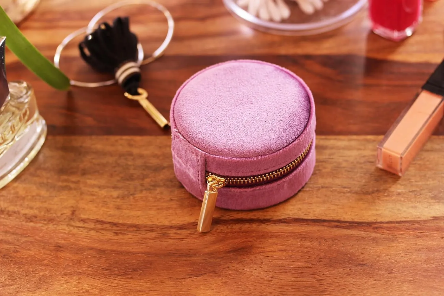 BLUTETE Velvet Travel Jewelry Case Small Round Travel Jewelry Organizer Jewelry Accessory Storage Case Gift Jewelry Box (Purple/Round)