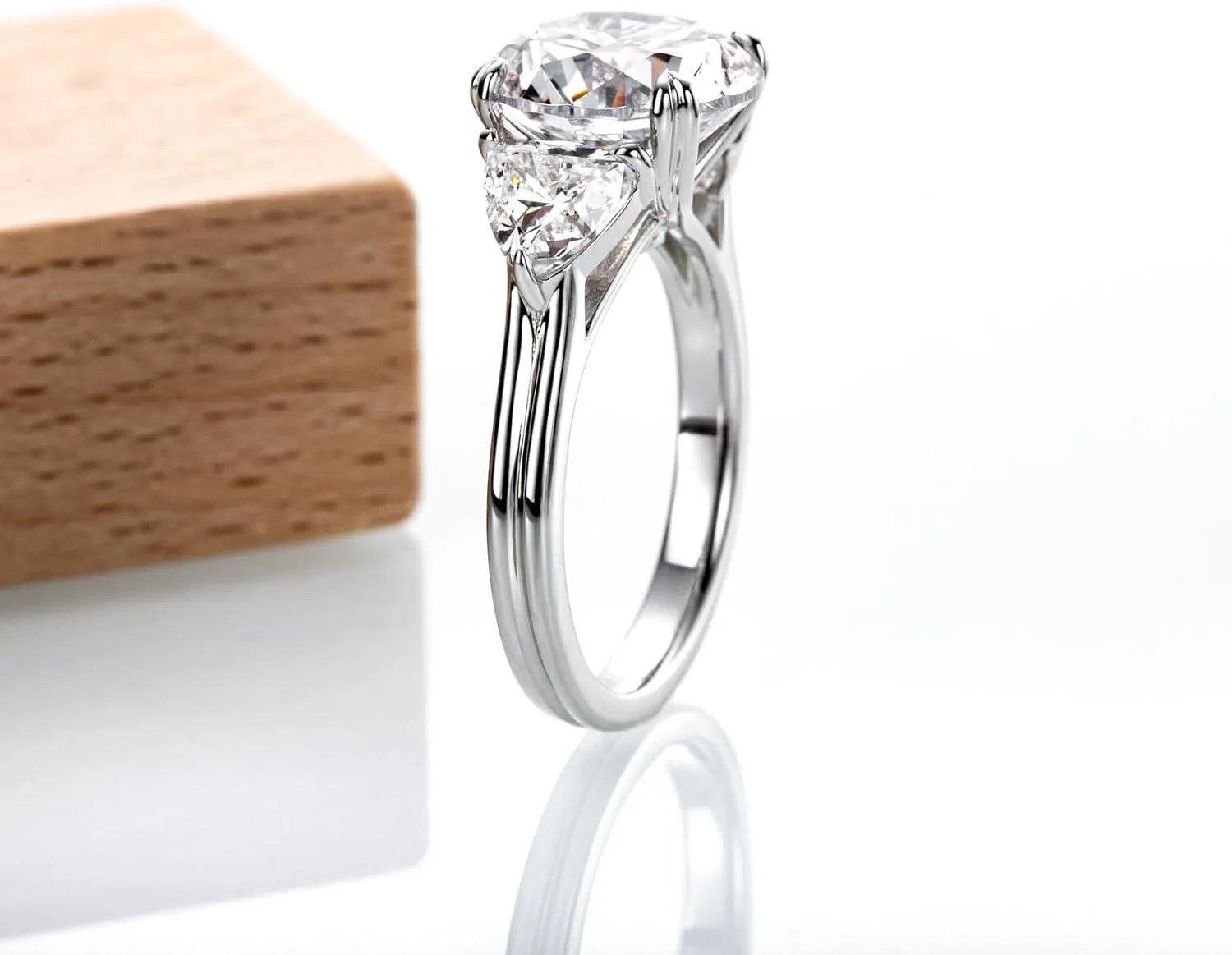Bo.Dream Promise Rings for Her Round Cut/Pear Shaped Cubic Zirconia Three Stone Engagement Ring for Women Platinum Plated 925 Silver