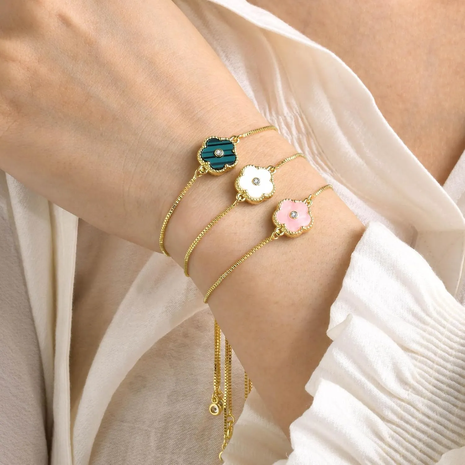 Clover Bracelet for women, Gold Flower Zircon Link Chain Bracelet, Birthday Valentine Christmas Party Adjustable Five Leaf Bracelet Jewelry Gift for Mom Friend Daughter Grandma