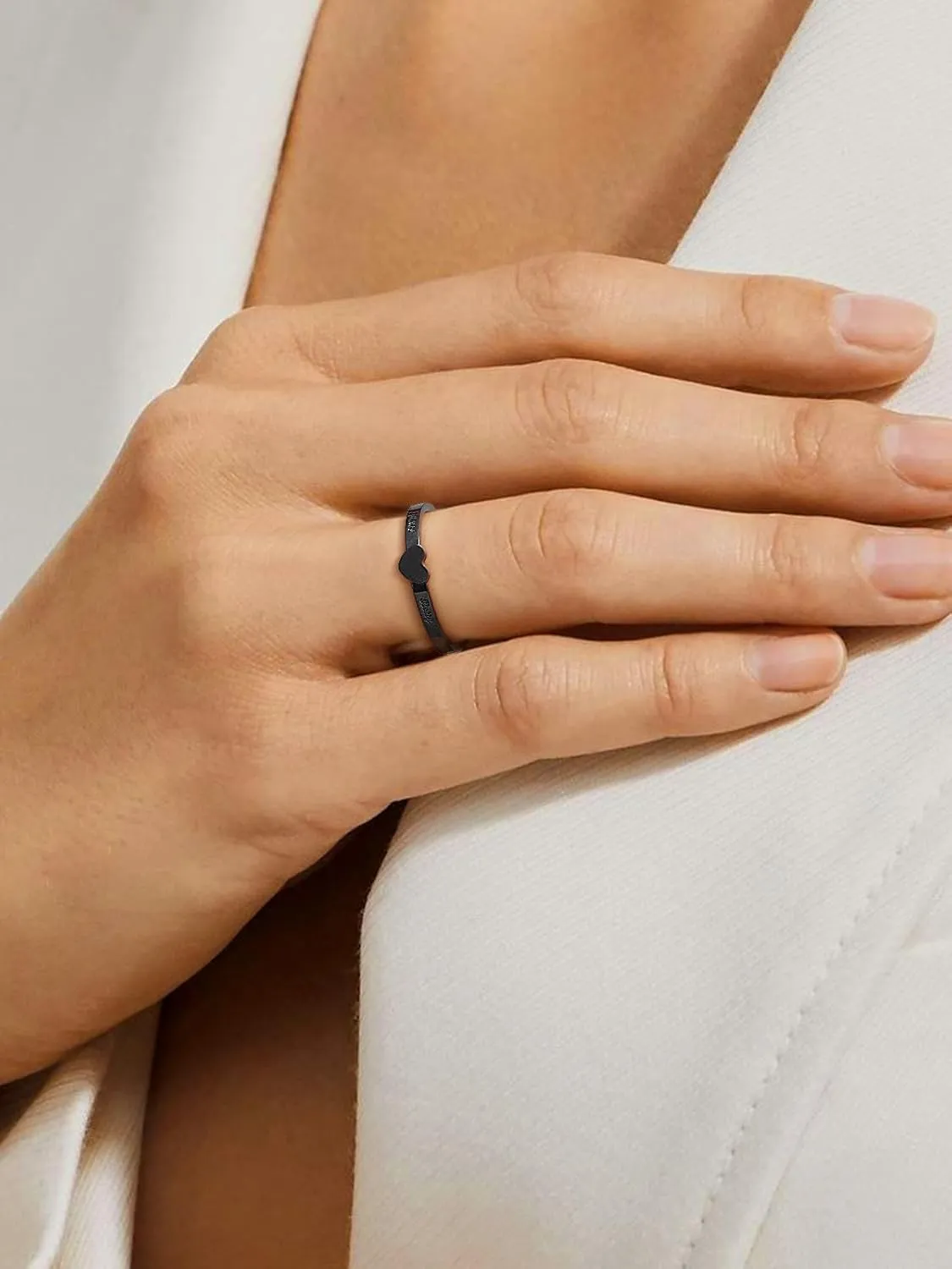 FindChic Stainless Steel Custom Couple Rings for Him and Her Wedding Ring Set Heart Matching Band Rings Customized Name Engraved Size 6 to 12 Couple Jewelry Valentine Gift, with Gift Box