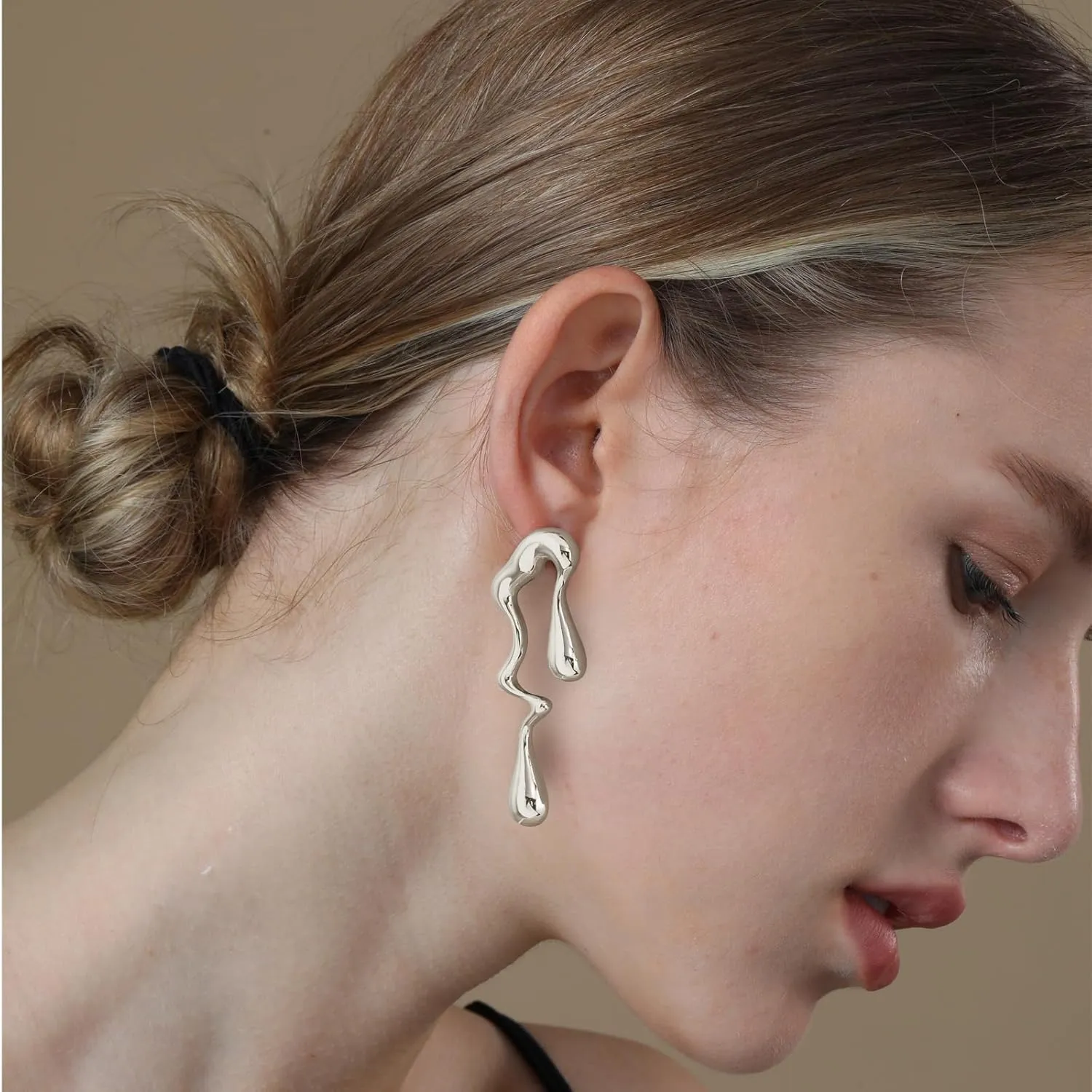 Gold Earrings for Women 14K Gold Plated Chunky Gold Earrings Earrings Dupes Irregular Waterdrop Hoop Earrings for Women Trendy Jewelry Gifts