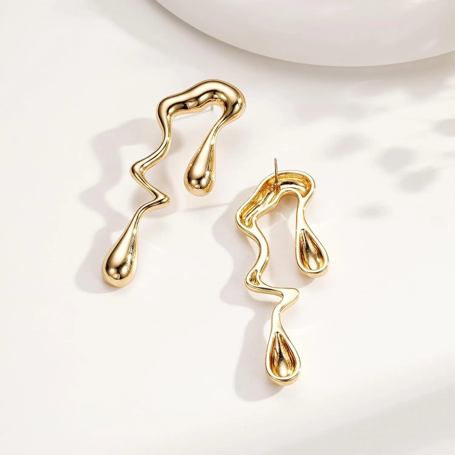 Gold Earrings for Women 14K Gold Plated Chunky Gold Earrings Earrings Dupes Irregular Waterdrop Hoop Earrings for Women Trendy Jewelry Gifts
