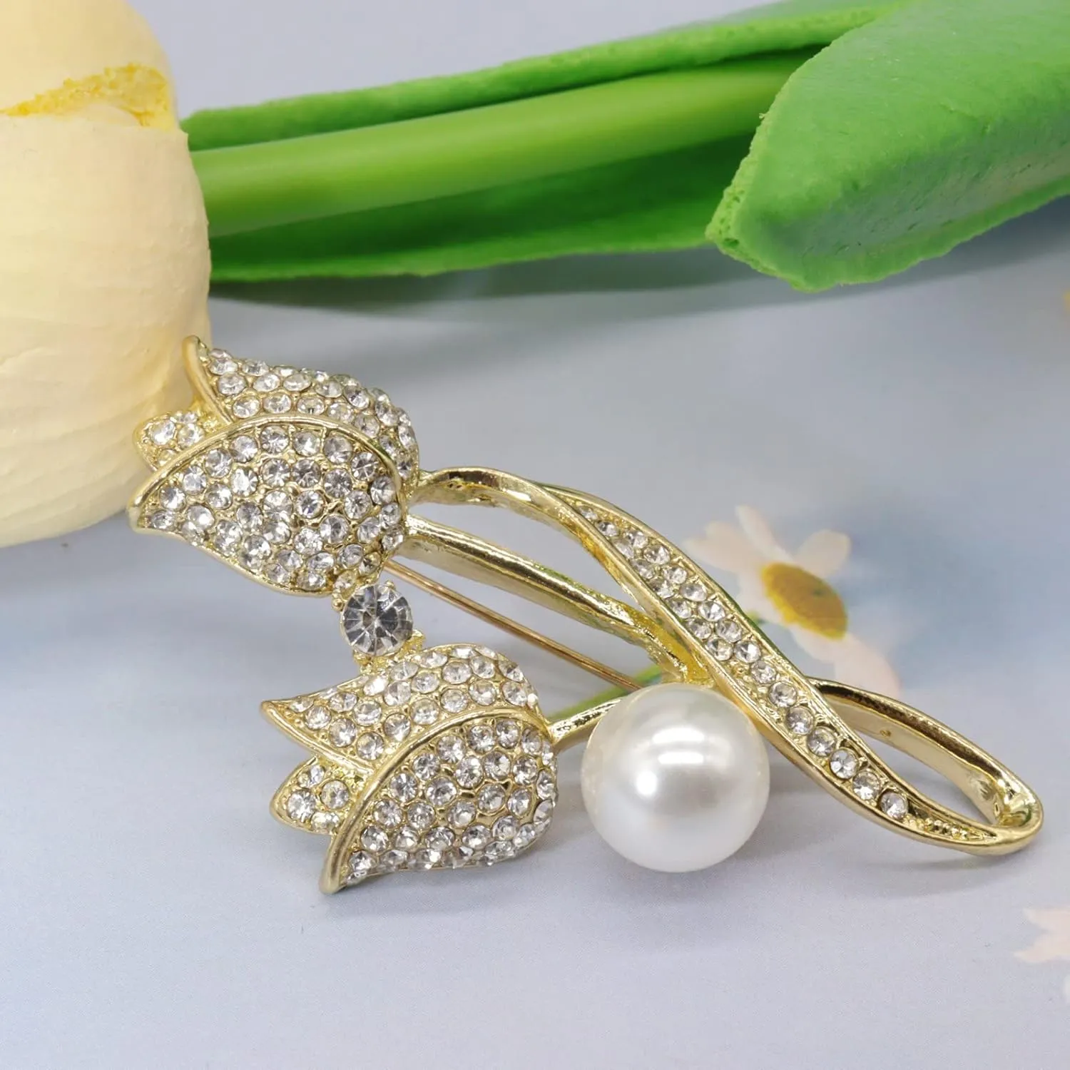 Lavender flower brooch crystal rhinestone tulip brooch elegant accessories jewelry women brooches and pins fashion jewelry wedding flowers lapel pin