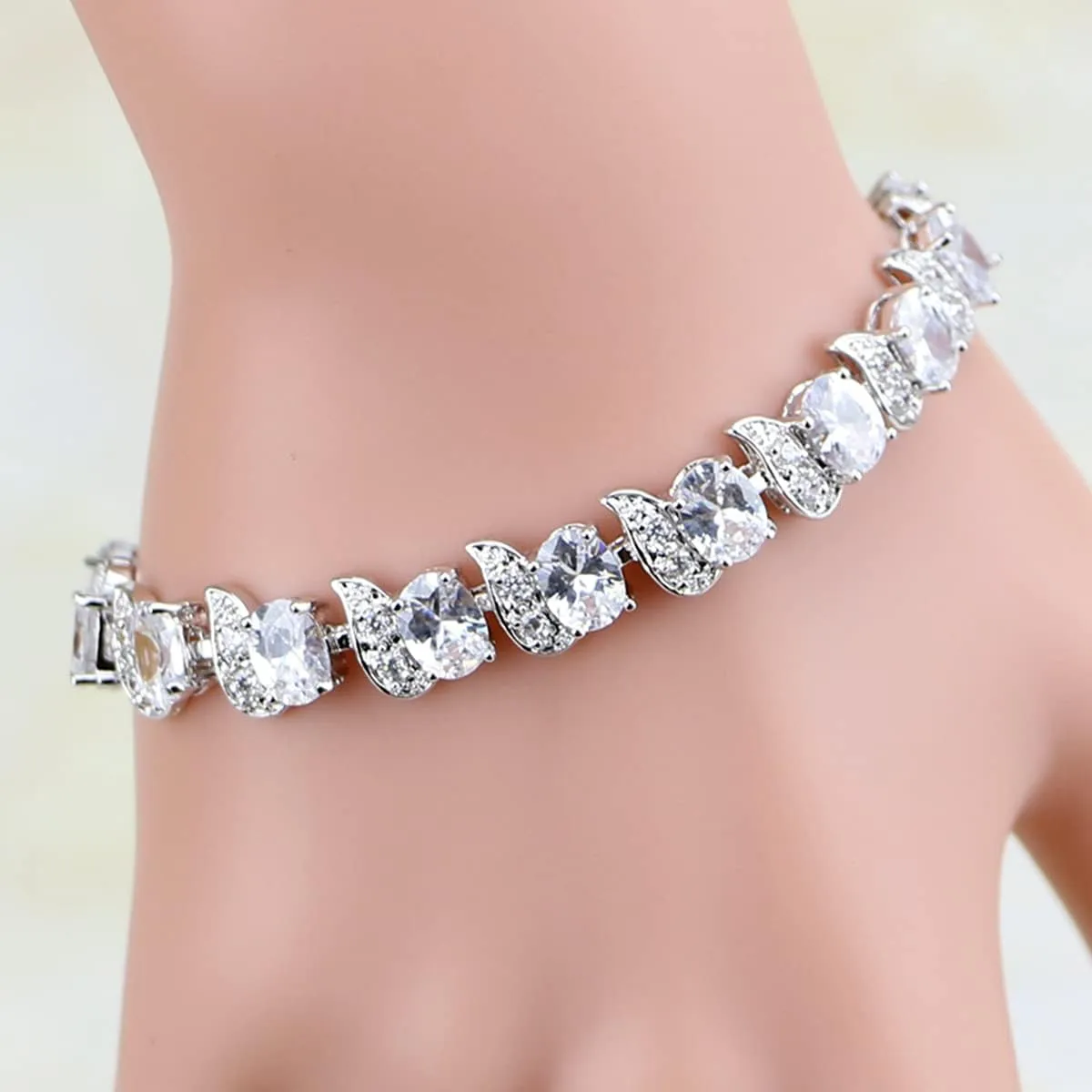 LMXXVJ Fashion Tennis Bracelet Created Emerald White Gold Plated Charm Bracelet Gifts Jewelry for Women