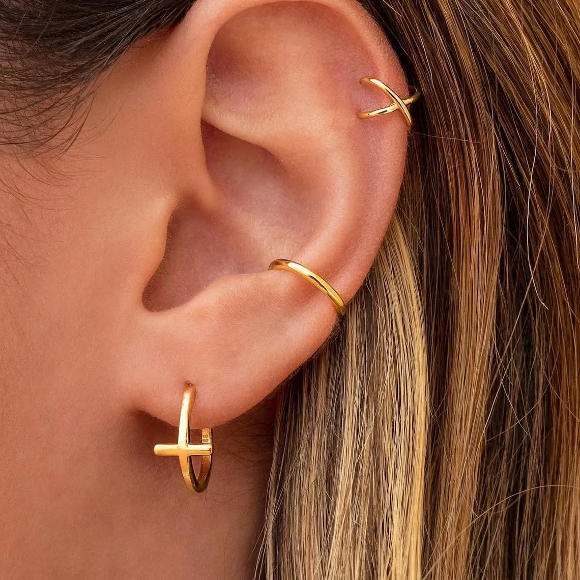 Me&Hz Gold Huggie Earrings Small Huggie Hoop Earrings for Women 14K Gold Plated Hypoallergenic Cubic Zirconia Huggies Mini Silver Hoop Earring for Women