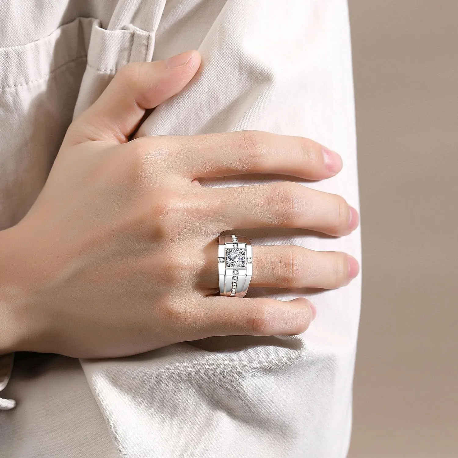 Moissantie Rings for Men D Color VVS1 Round Cut Moissanite Jewelry for Men Wedding Ring S925 Sterling Silver Promise Rings for Wedding Anniversary Engagement