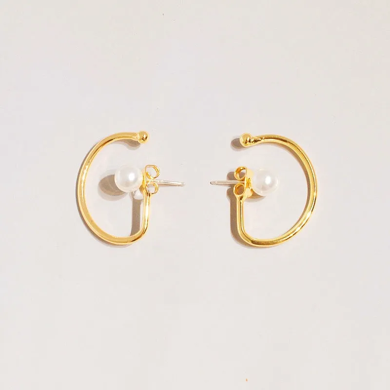 needle-two-wearing-french-pearl-earrings-jlt11219