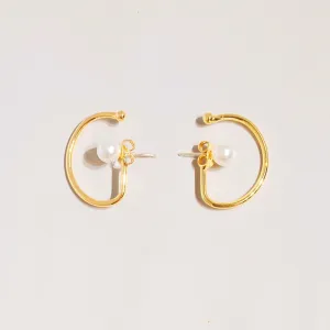 needle-two-wearing-french-pearl-earrings-jlt11219
