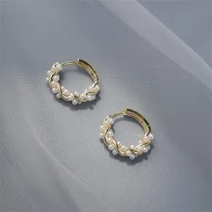 ONLYJUMP Pearl Chunky Gold Hoop Earring For Women 18K Gold Plated Dainty Pearl Earrings - Pearl Hoop Earrings Trendy Jewelry Gifts