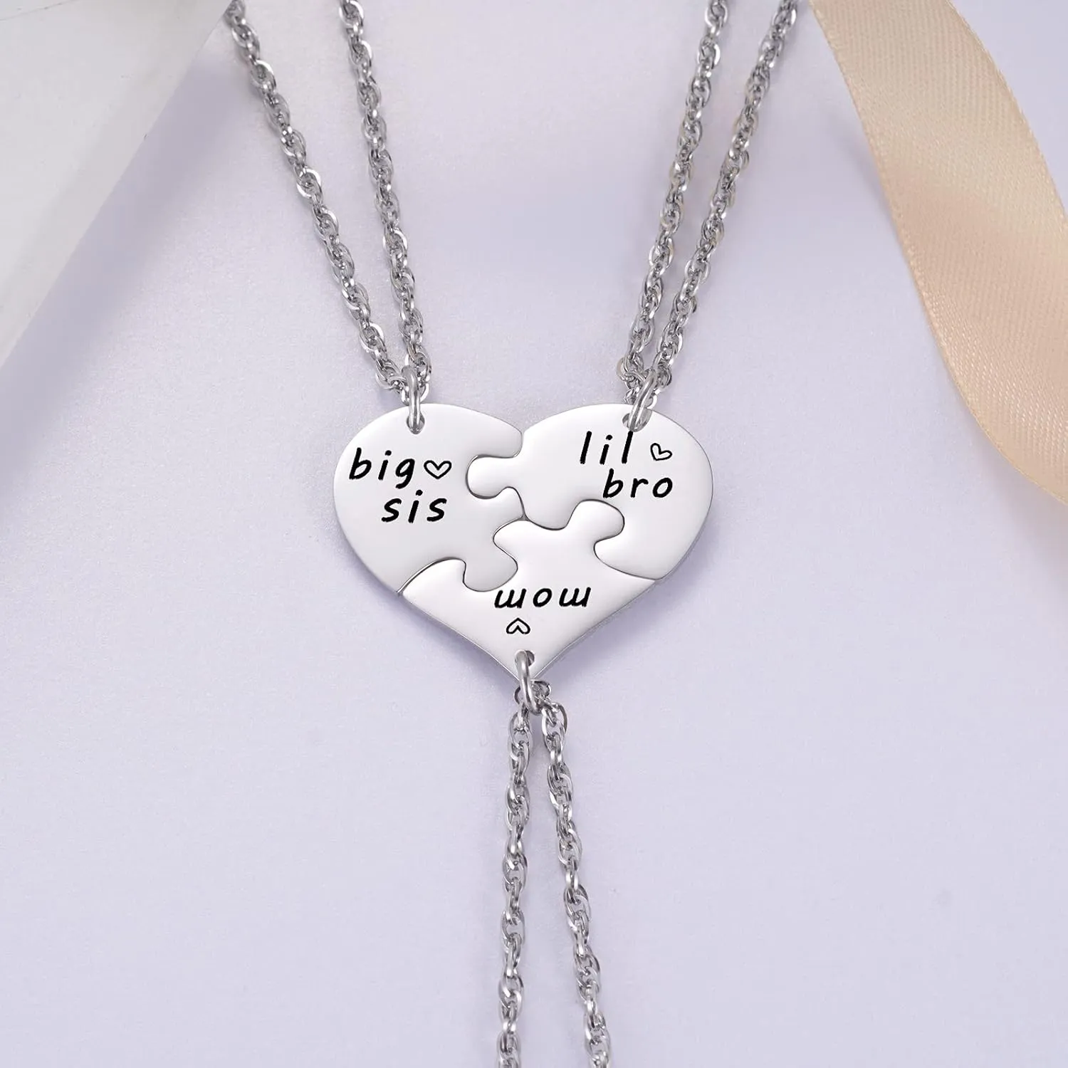 Ralukiia 3PCs Mother Son and Daughter Heart Puzzle Piece Necklace Set, Gifts for Mom from Sons and Daughters, Big Sis Little Bro Family Jewelry for Mother's Day