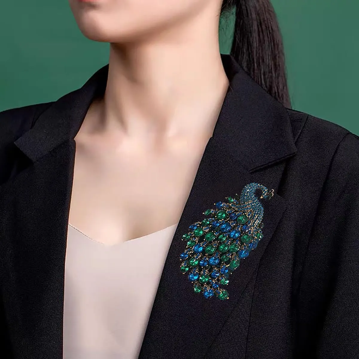Rhinestone Peacock Brooch Pin Sparkling Big Peacock Brooch Pin Lapel Pins Vintage Red Blue Green Crystal Peacock Brooch Animal Brooches Elegant Hat Bag Dress Pin Jewelry for Women