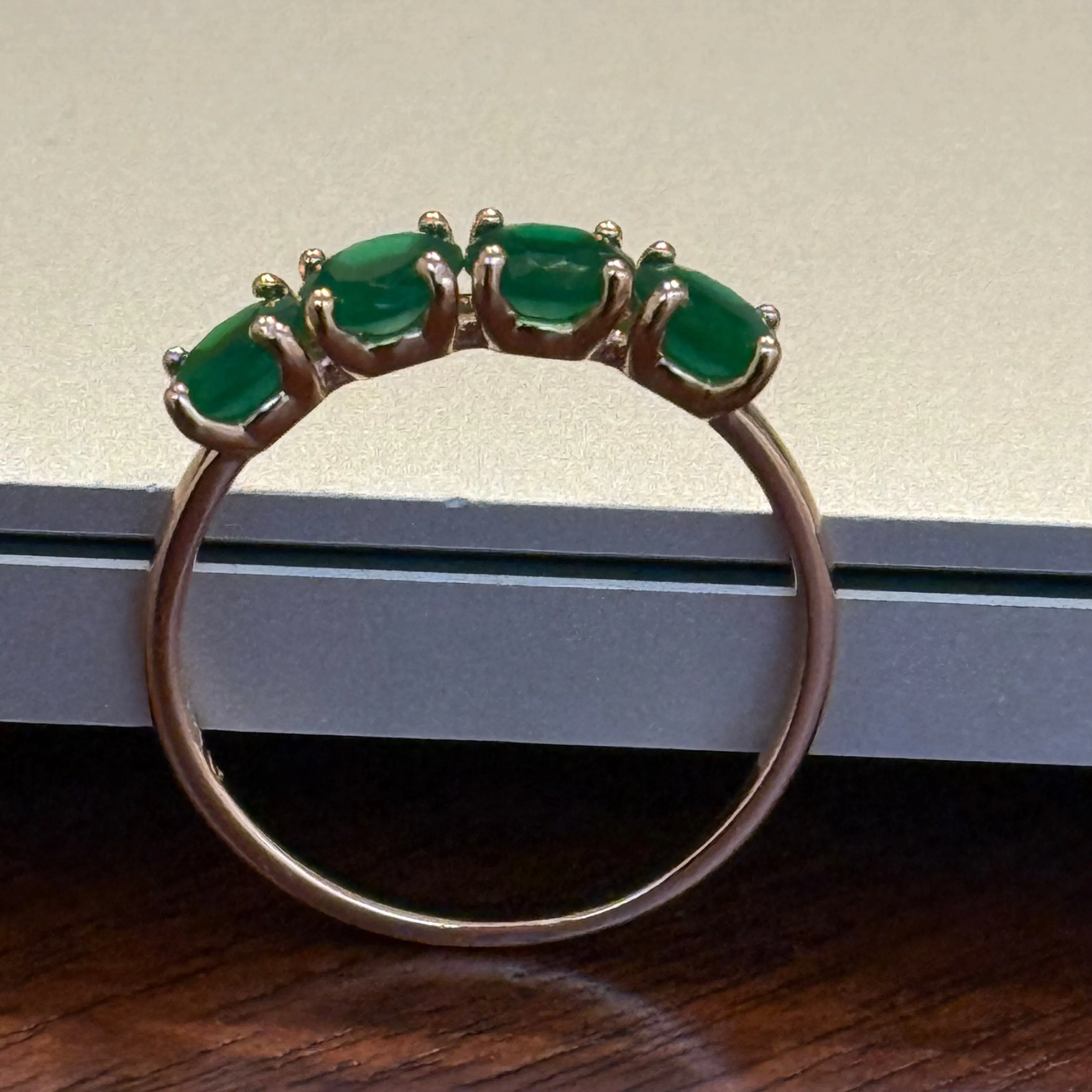Stunning Round Natural 4 Stone Emerald 18k Gold Ring Womens Size 8 New