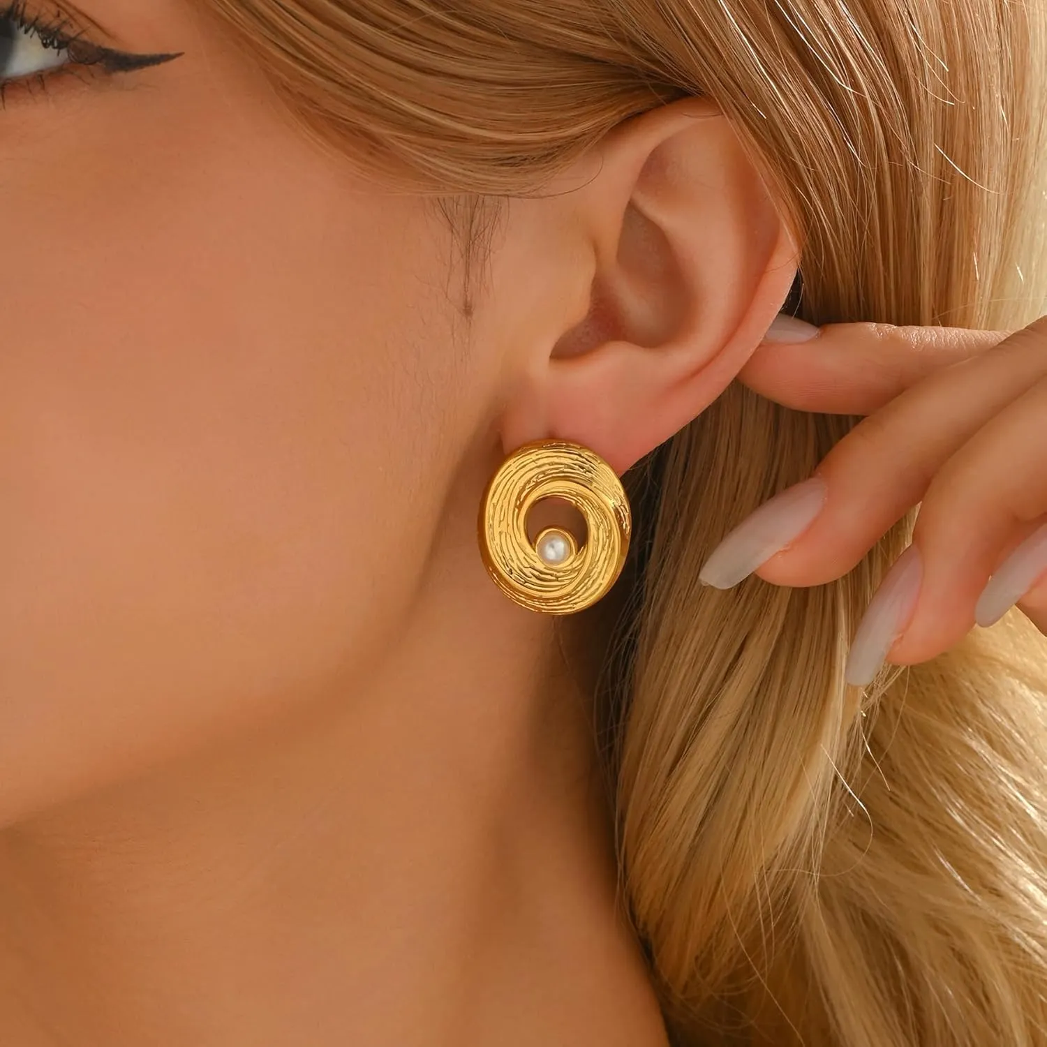 Trendy Gold Earrings for Women 18K Gold Plated Dainty Geometric Stud Earring Simple Minimalist Pearls Stud Hypoallergenic Earring for Everyday Jewelry