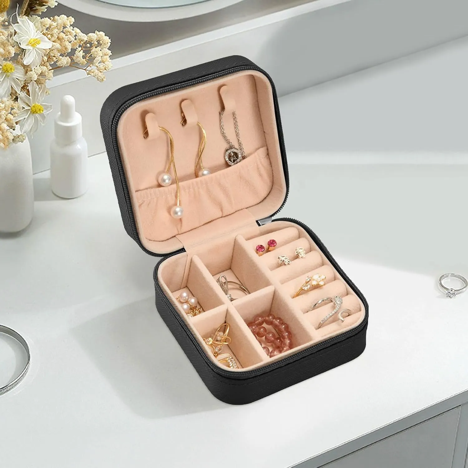 xigua Black Cat Jewelry Box for Women Girls, Portable PU Leather Mini Jewelry Travel Case for Ring, Earring, Necklace, Bracelet